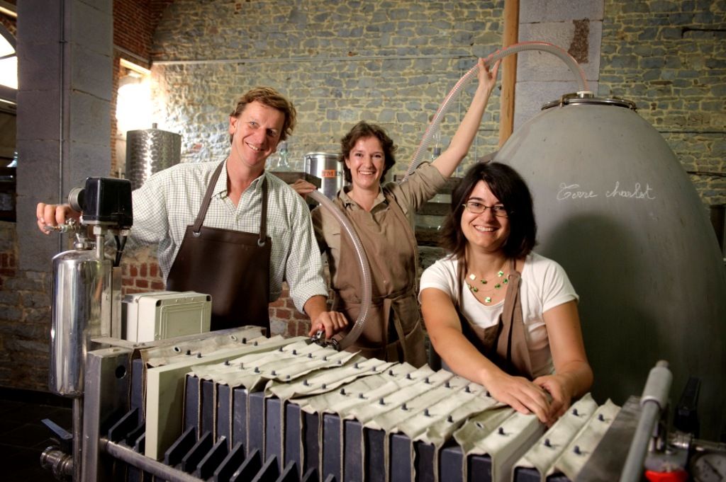 En cuverie - lieu de réalisation des vins belges