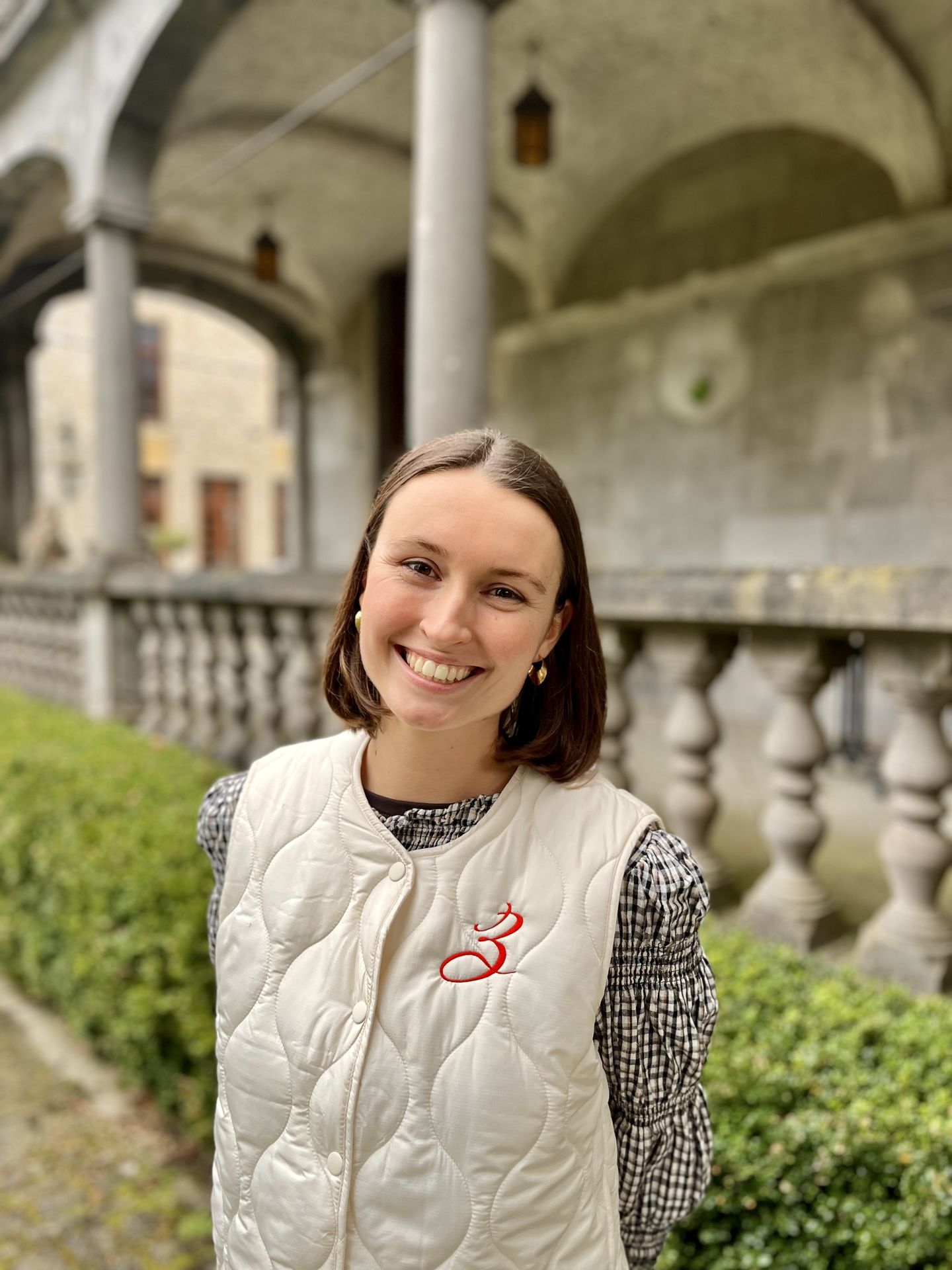 Juliette Plennevaux, responsable communication et événements au Château de Bioul